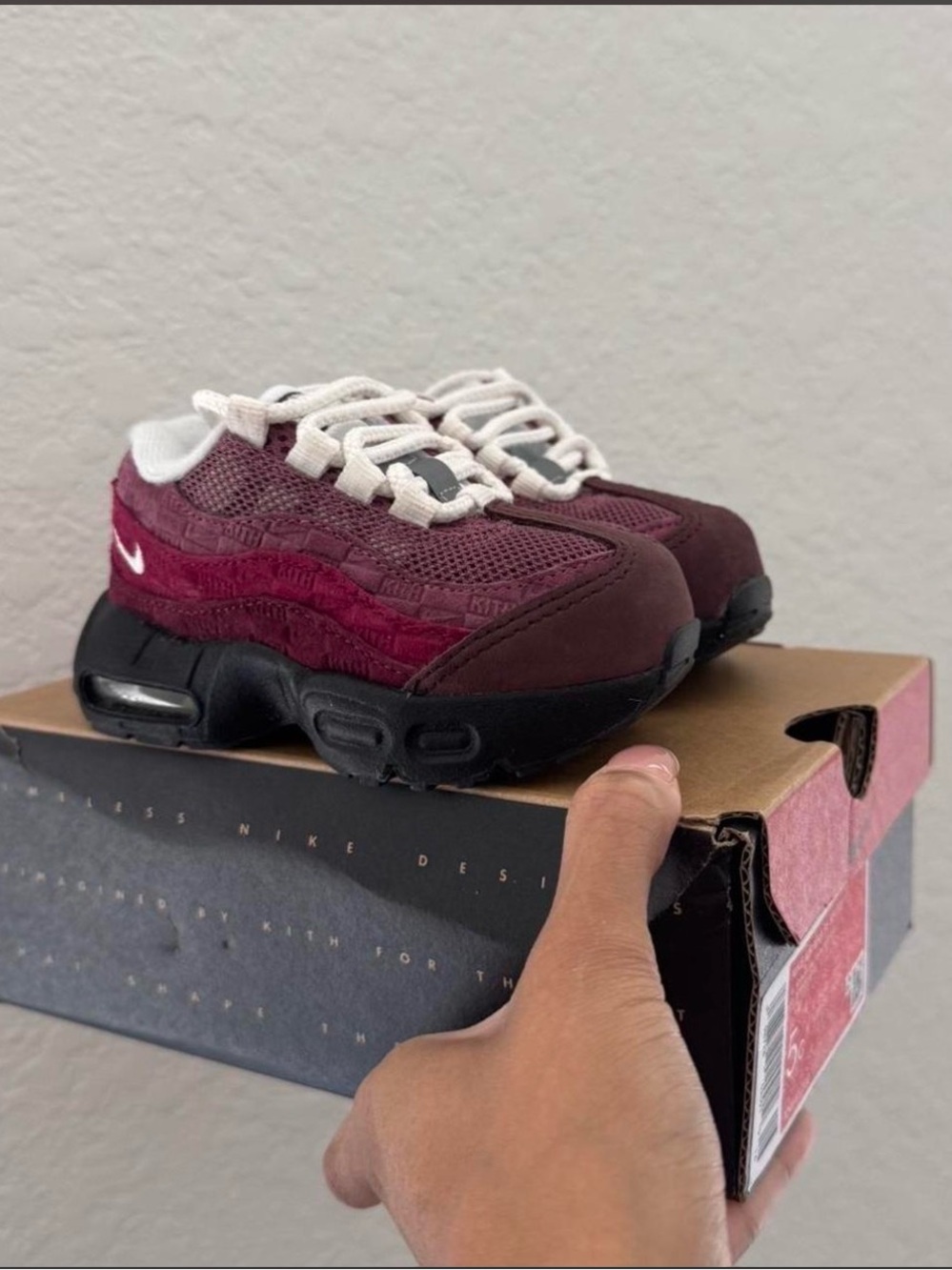 Kith x NIKE air max 95s